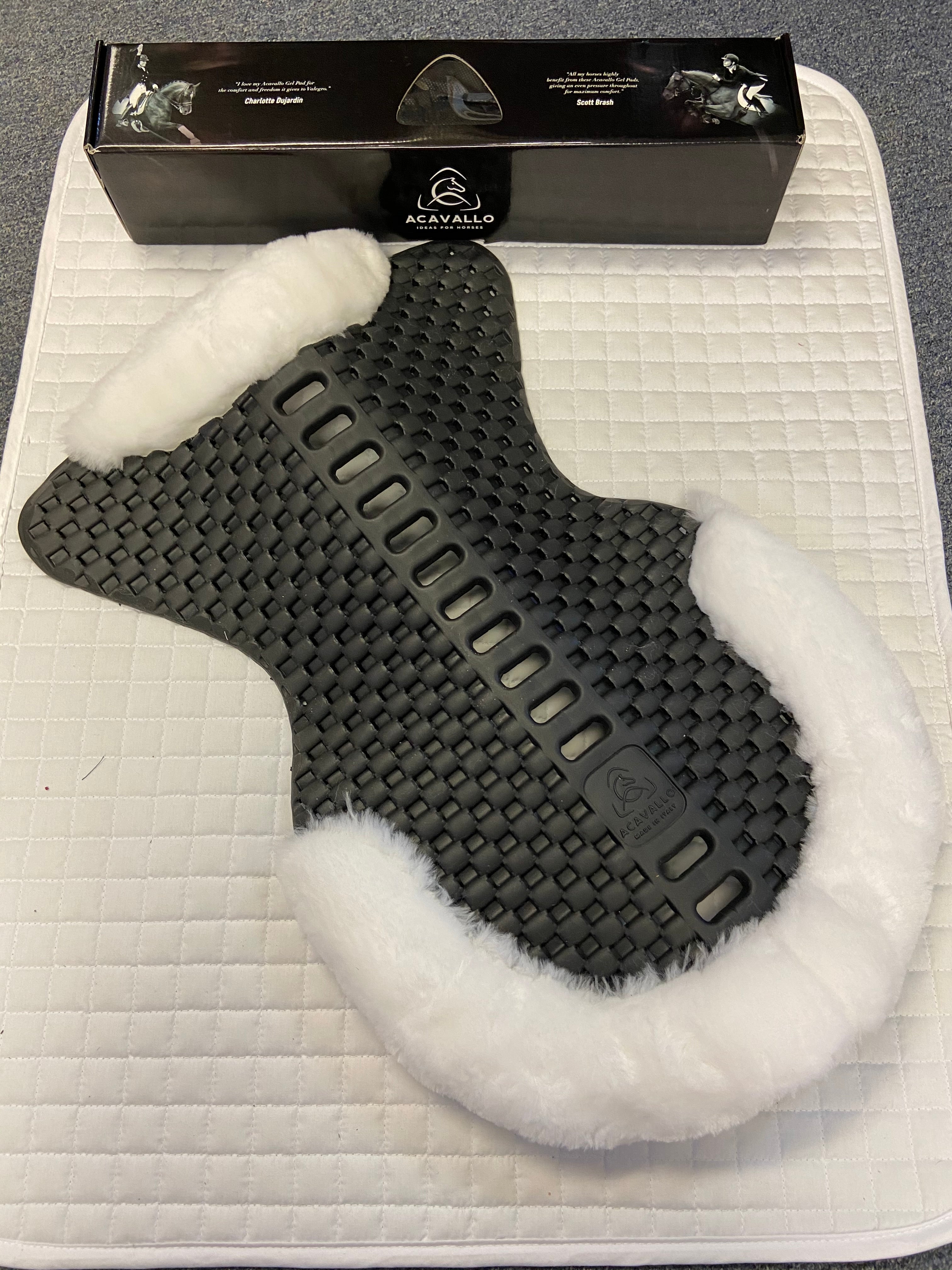 Acavallo Piuma Air Release Featherlight Pad Cut Out Eco-Wool