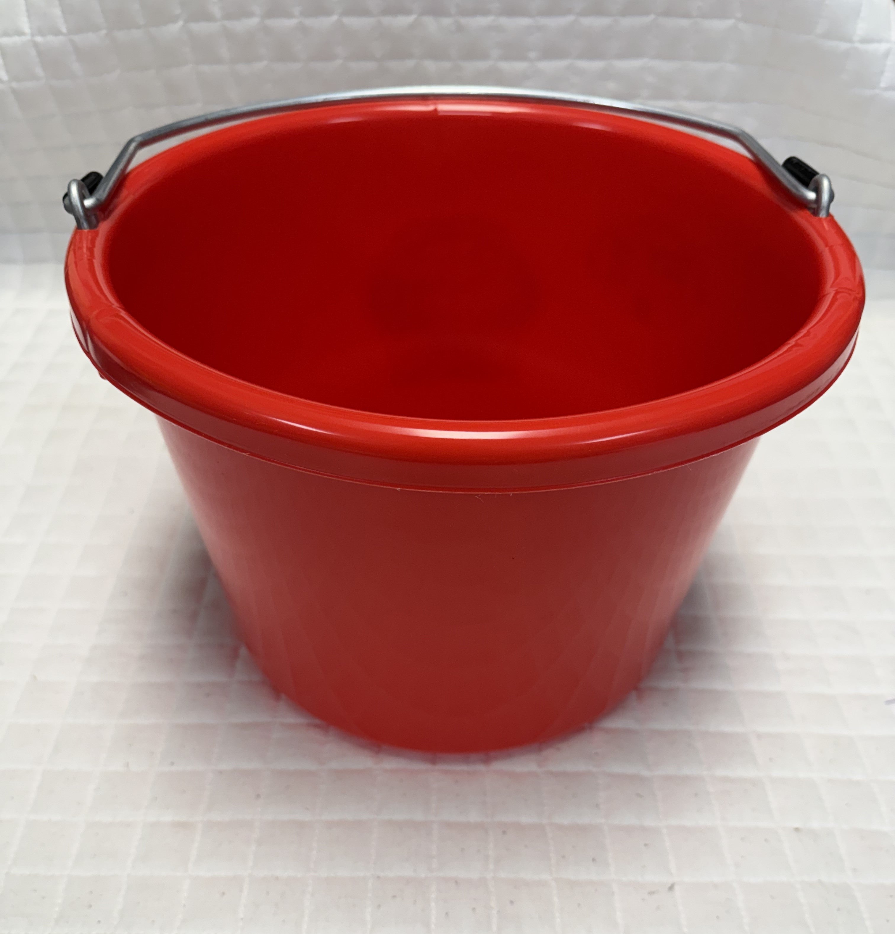 Duraflex 8 Quart Pail