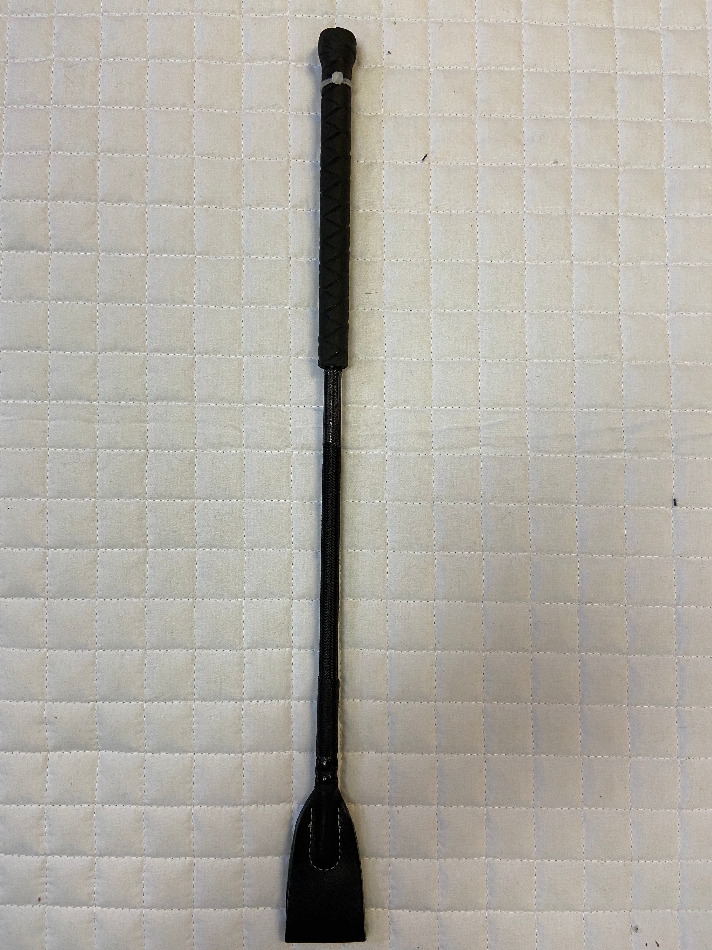 18" Black Jumping Bat