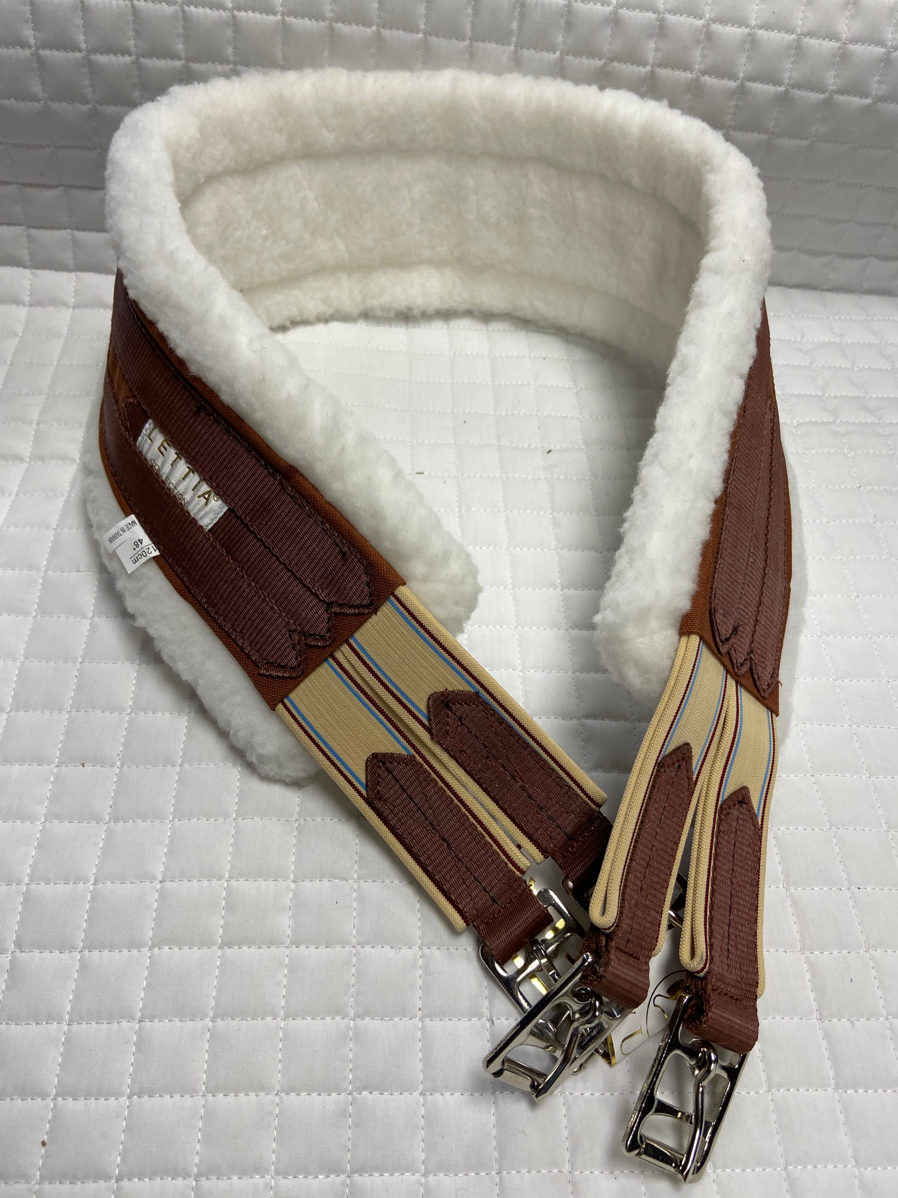 Lettia fleece lined girth