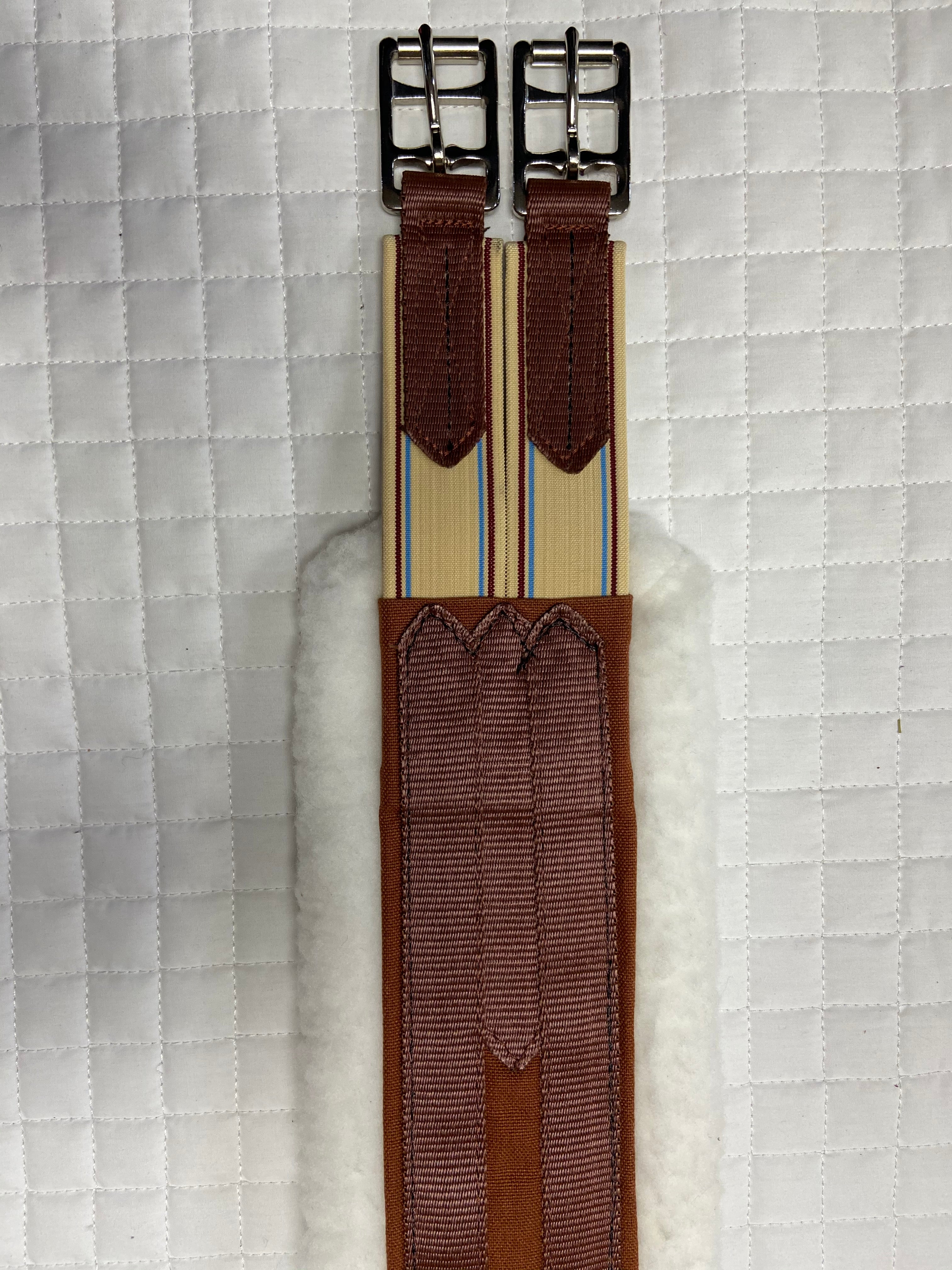 Lettia fleece lined girth