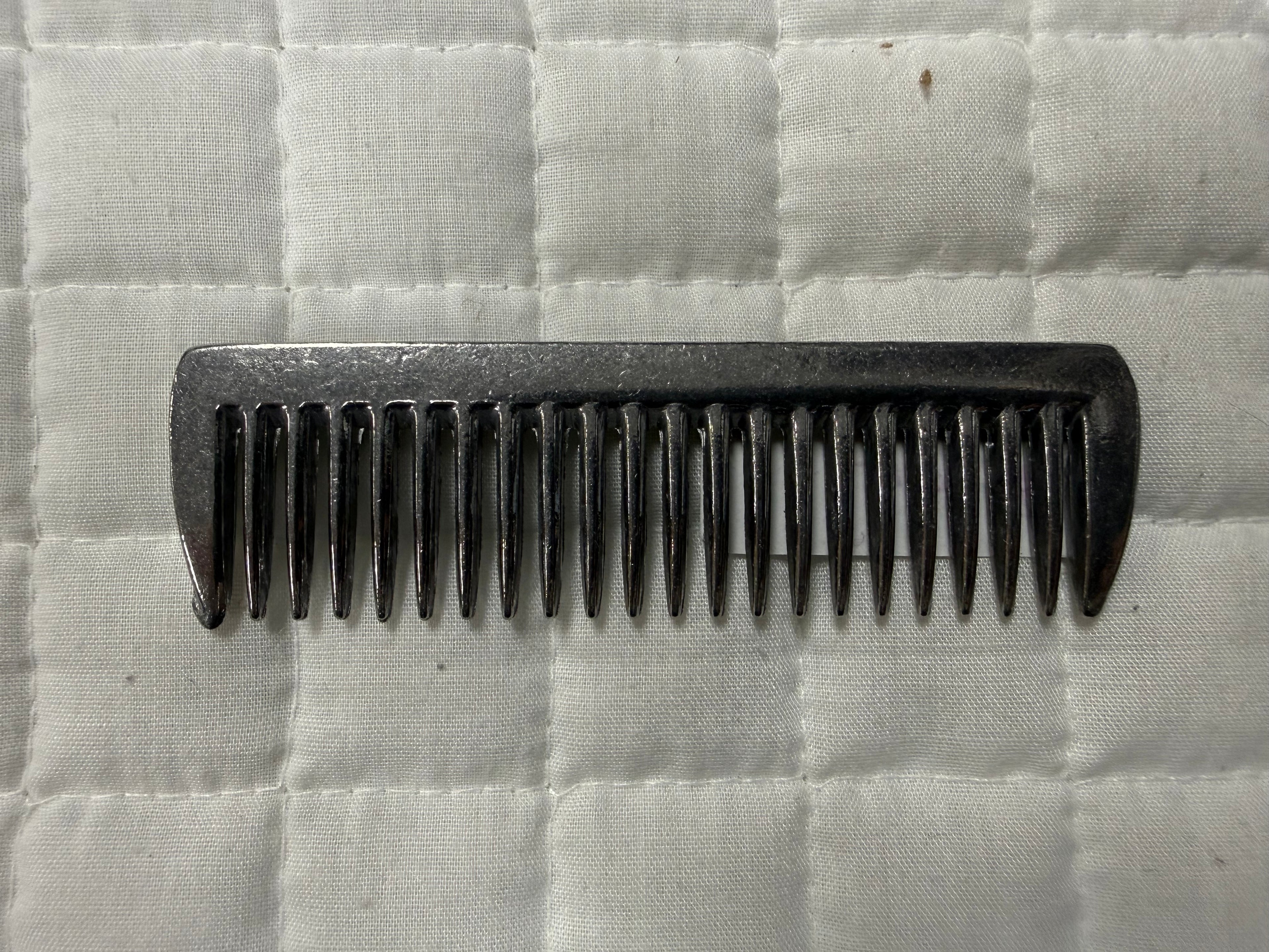 Pulling combs