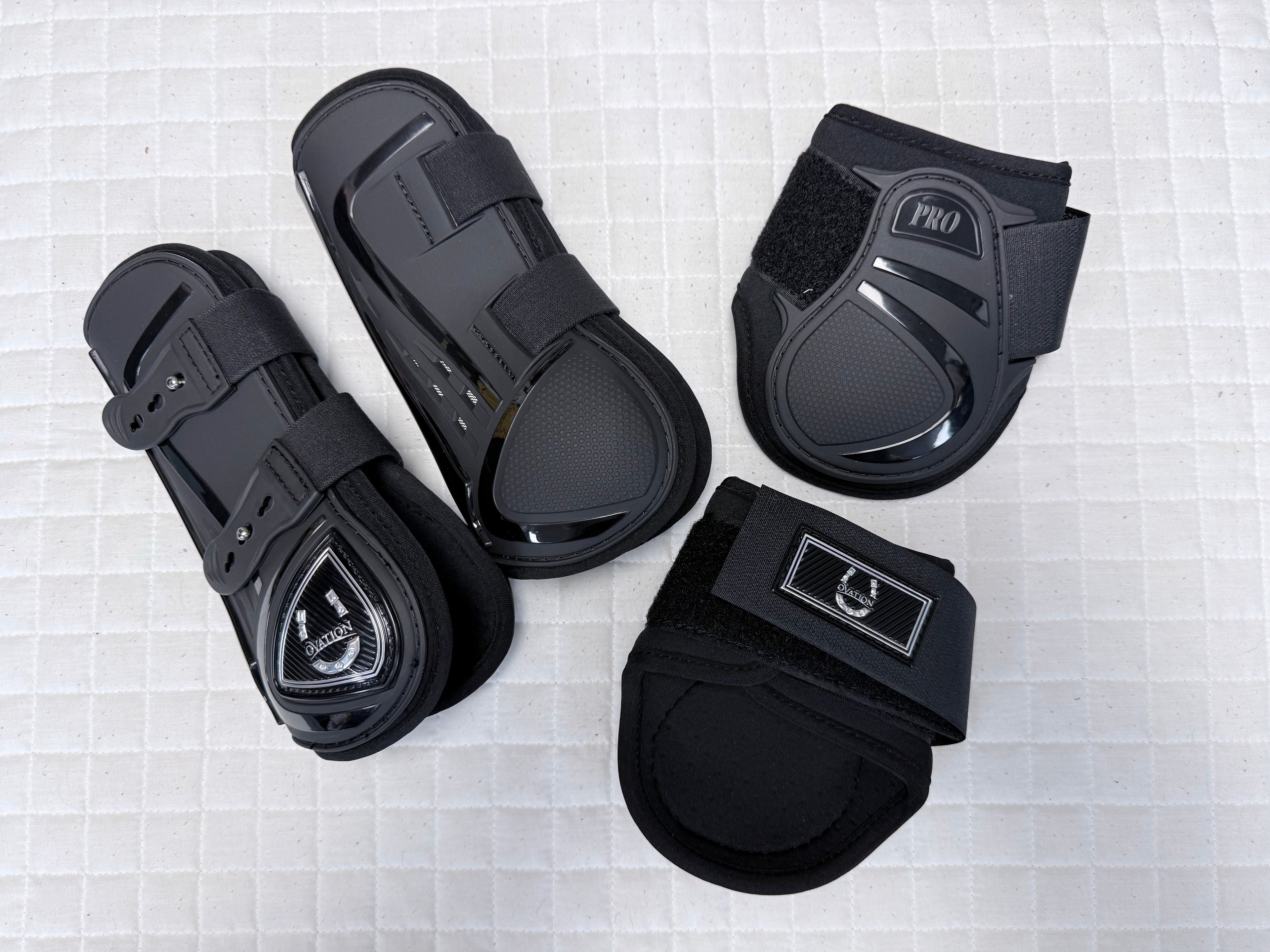 Lucky Ovation Color Collection Protective Horse Boot Set