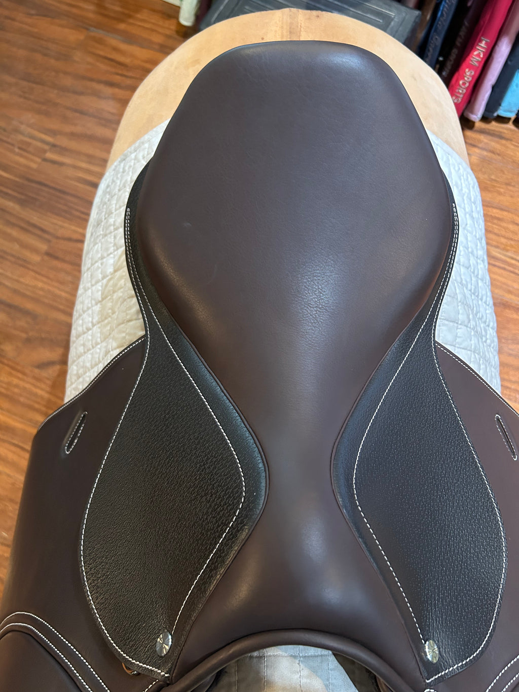 Ovation Explorer Close Contact Saddle