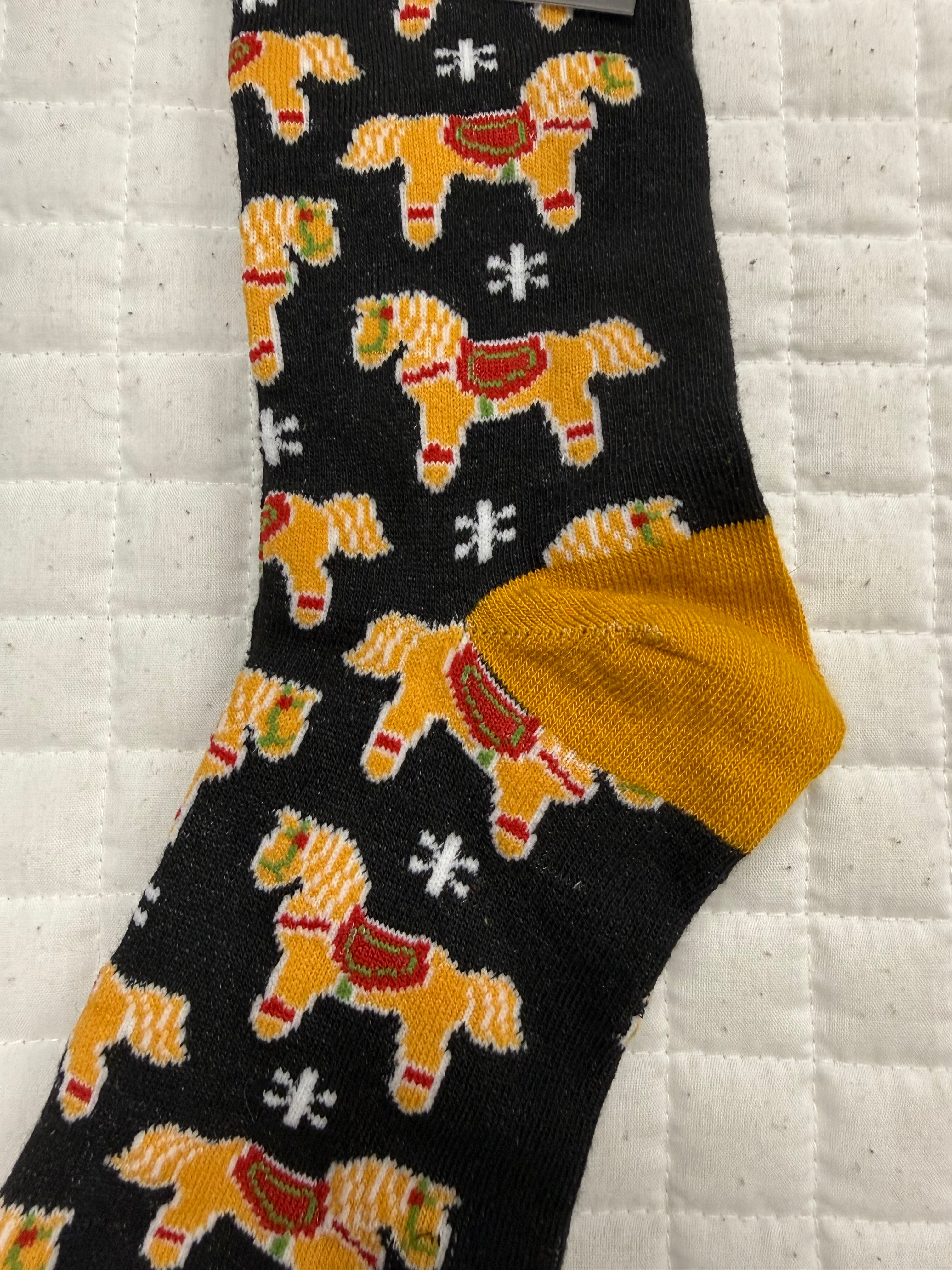 Ladies Gingerbread Horse Crew Socks