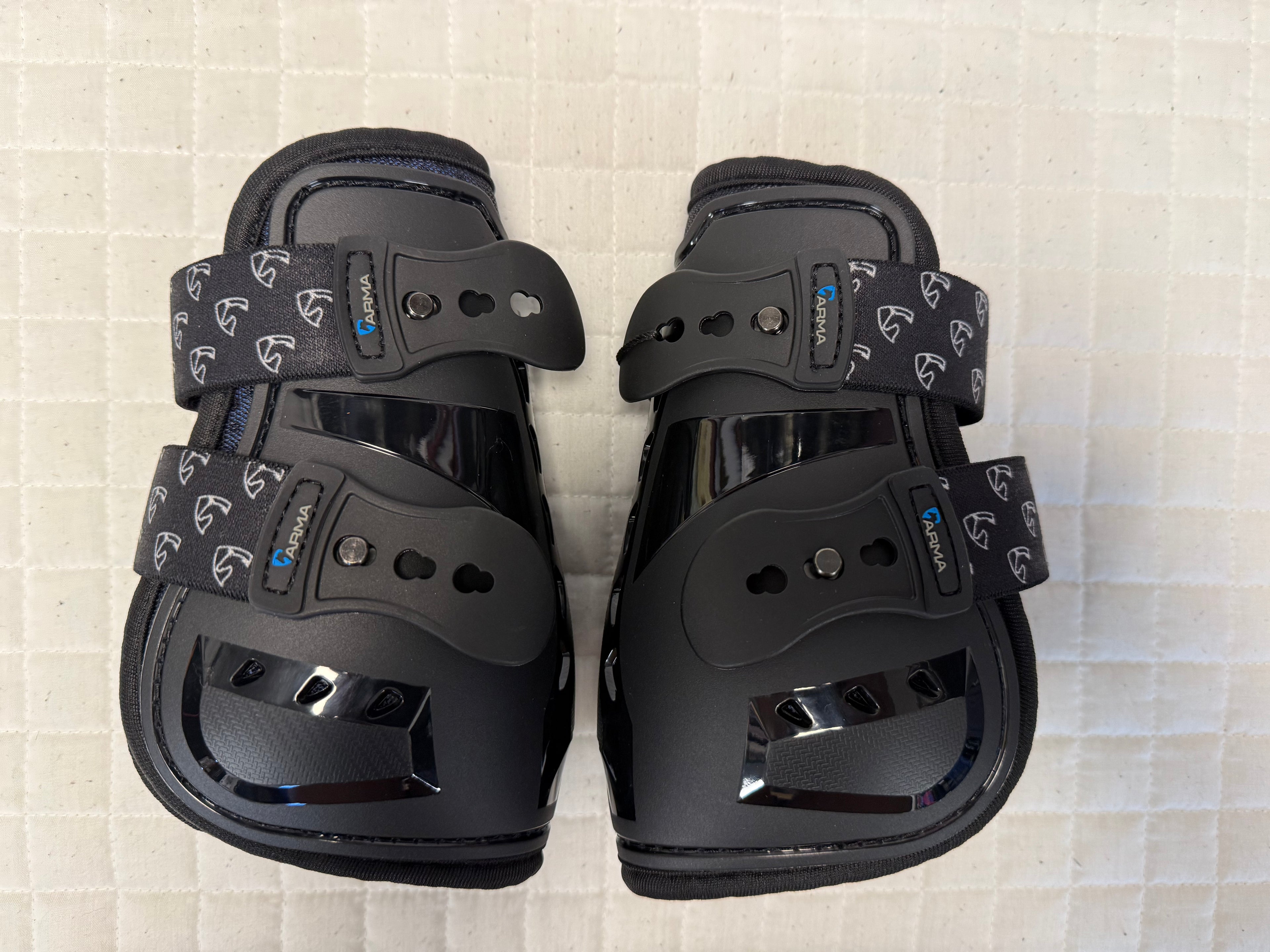 Arma Carbon Pro Fetlock Boot