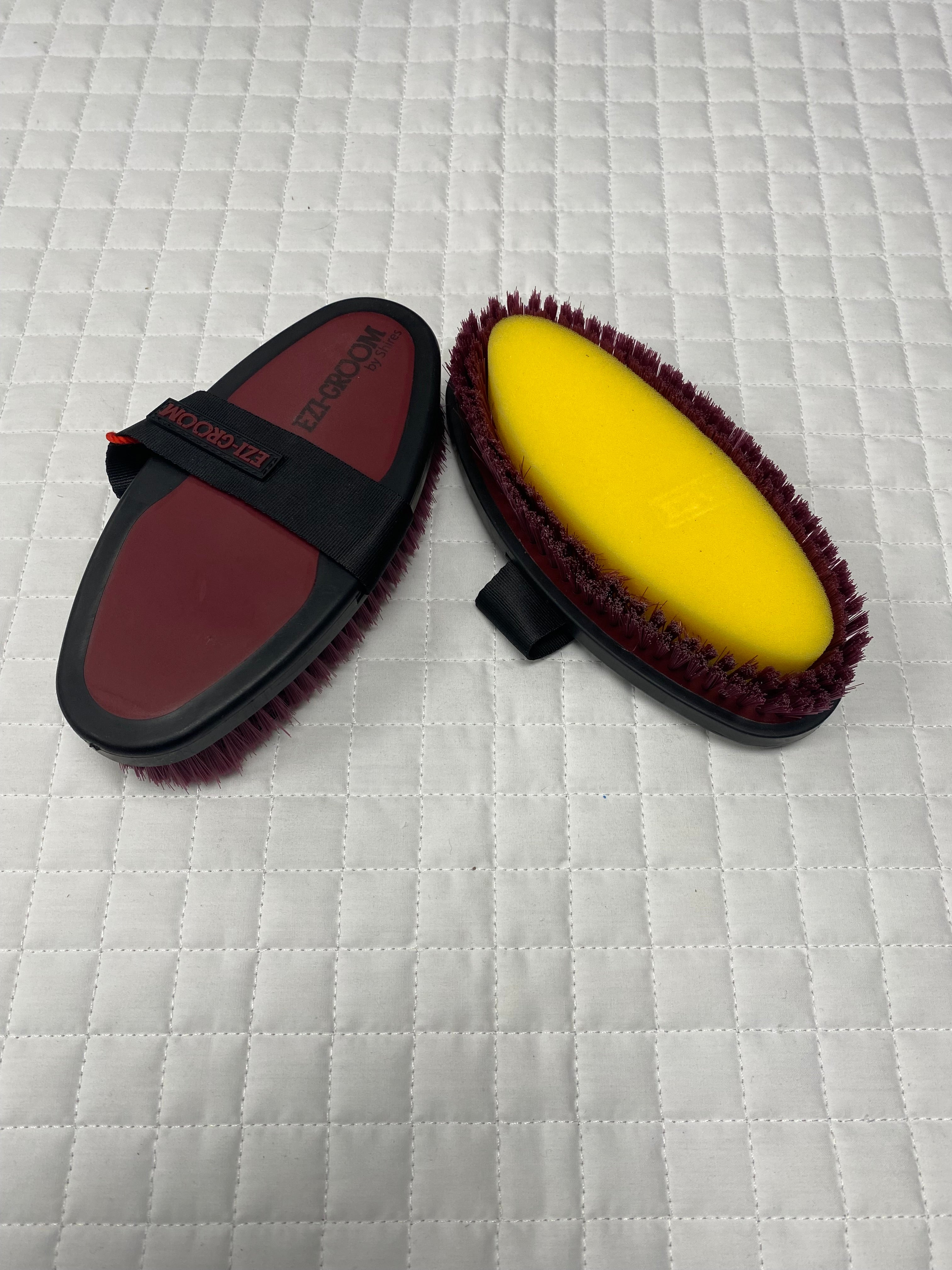 EZI-Groom Grip Body Wash Sponge Brush