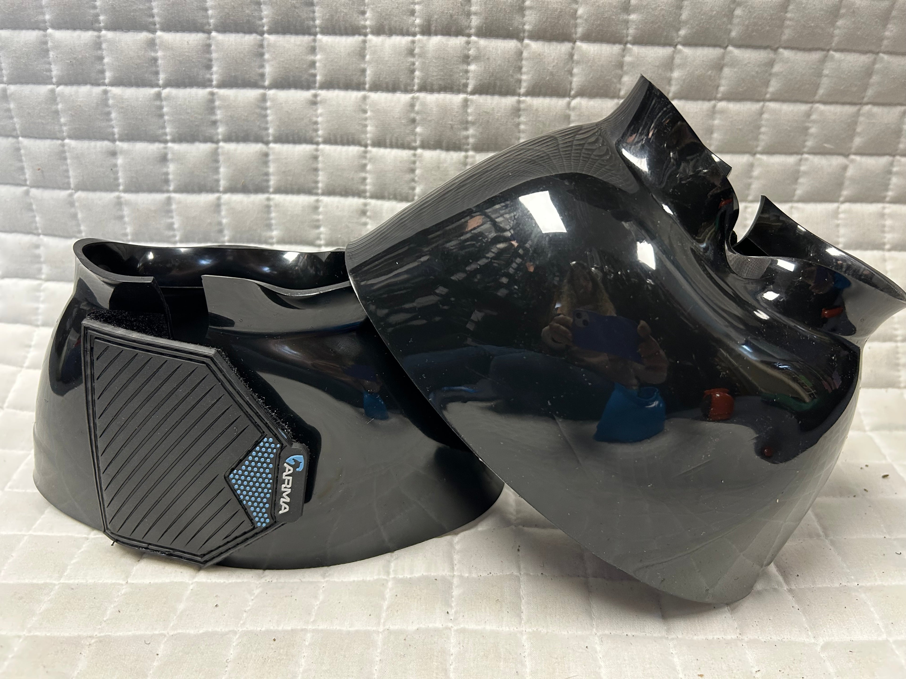 Arma Smooth Glossy Velcro Bell Boots