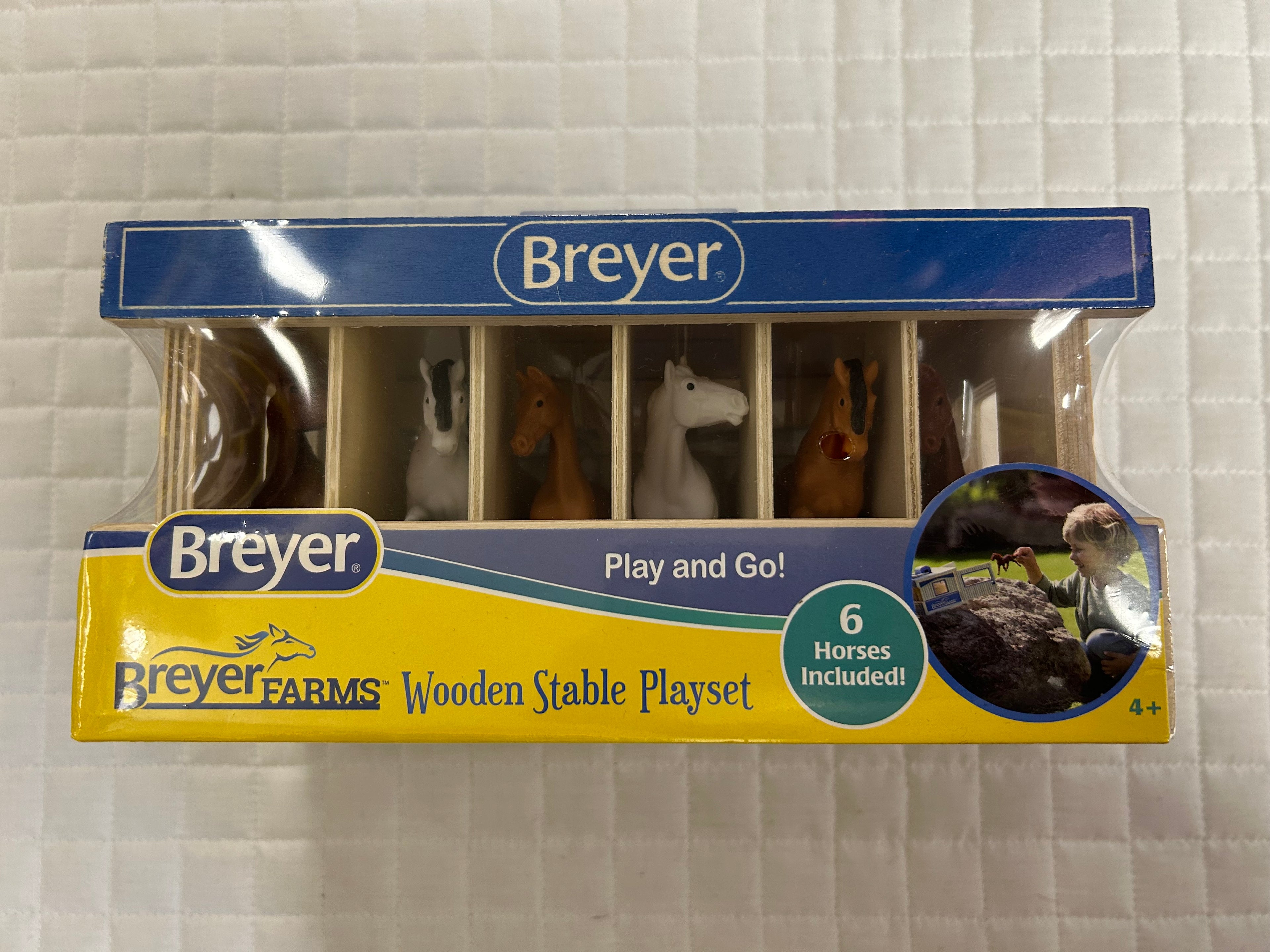 Breyer Farms Wood Carry Stable
