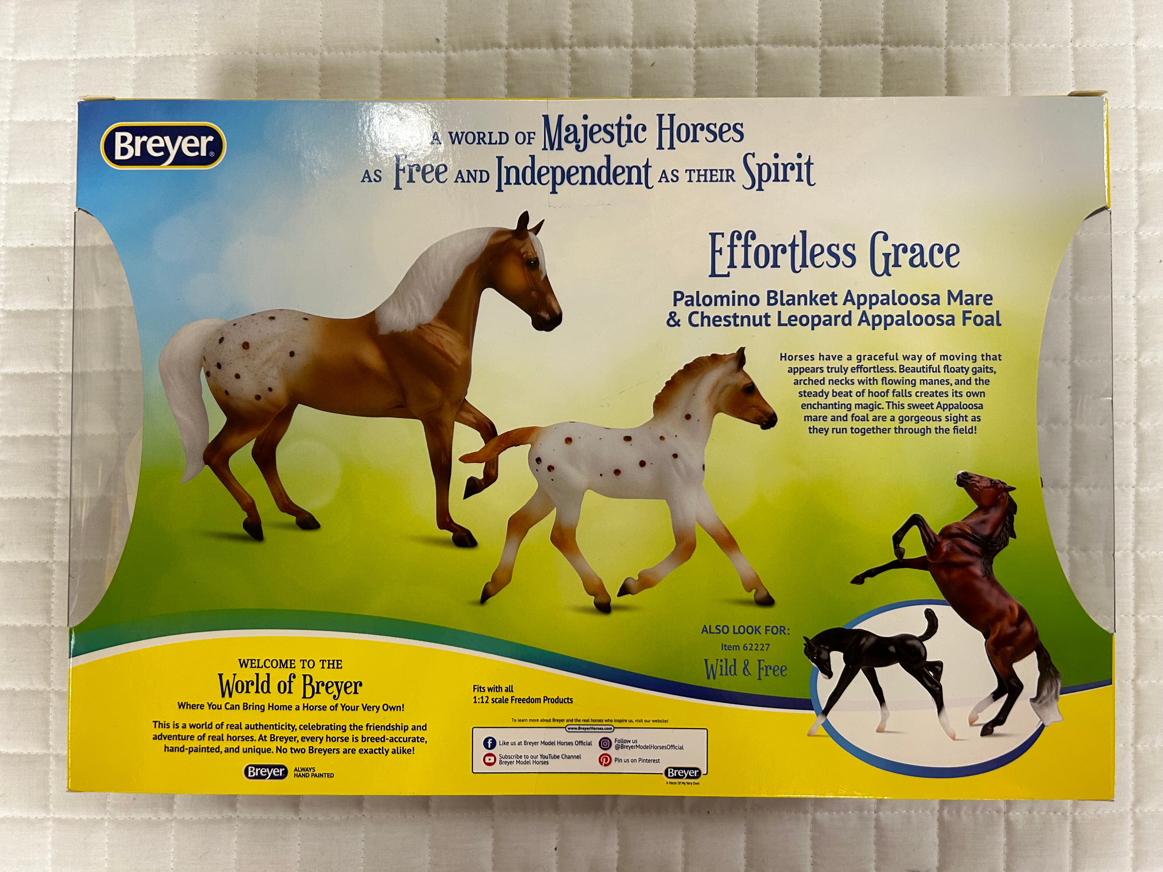 Effortless Grace Horse and Foal Set