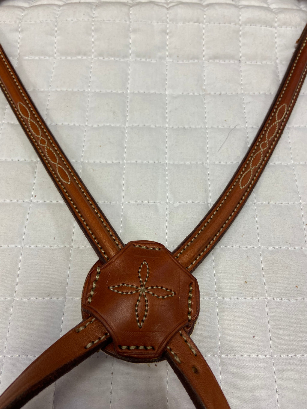 Edgewood Raised Figure 8