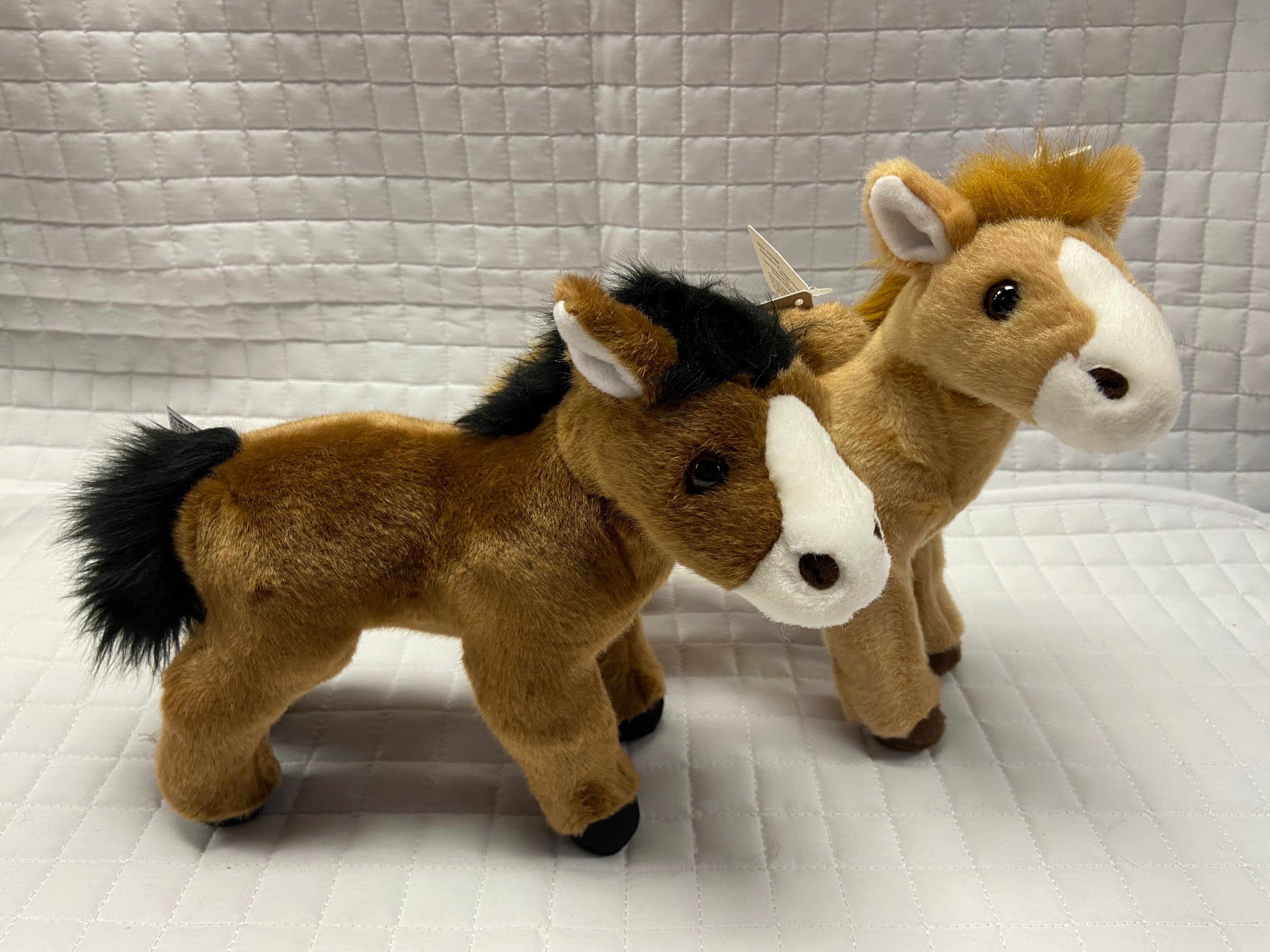 Standing Horse 8"