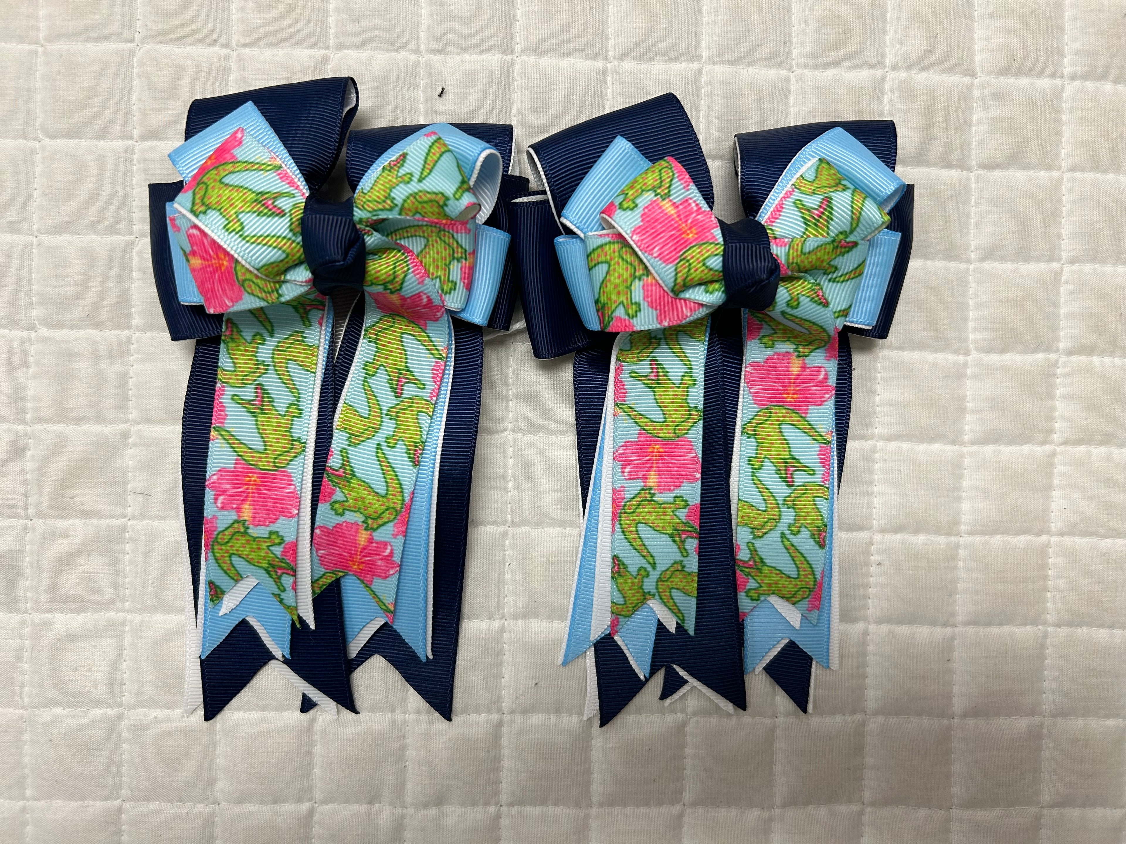 Hair Bows w Elastics