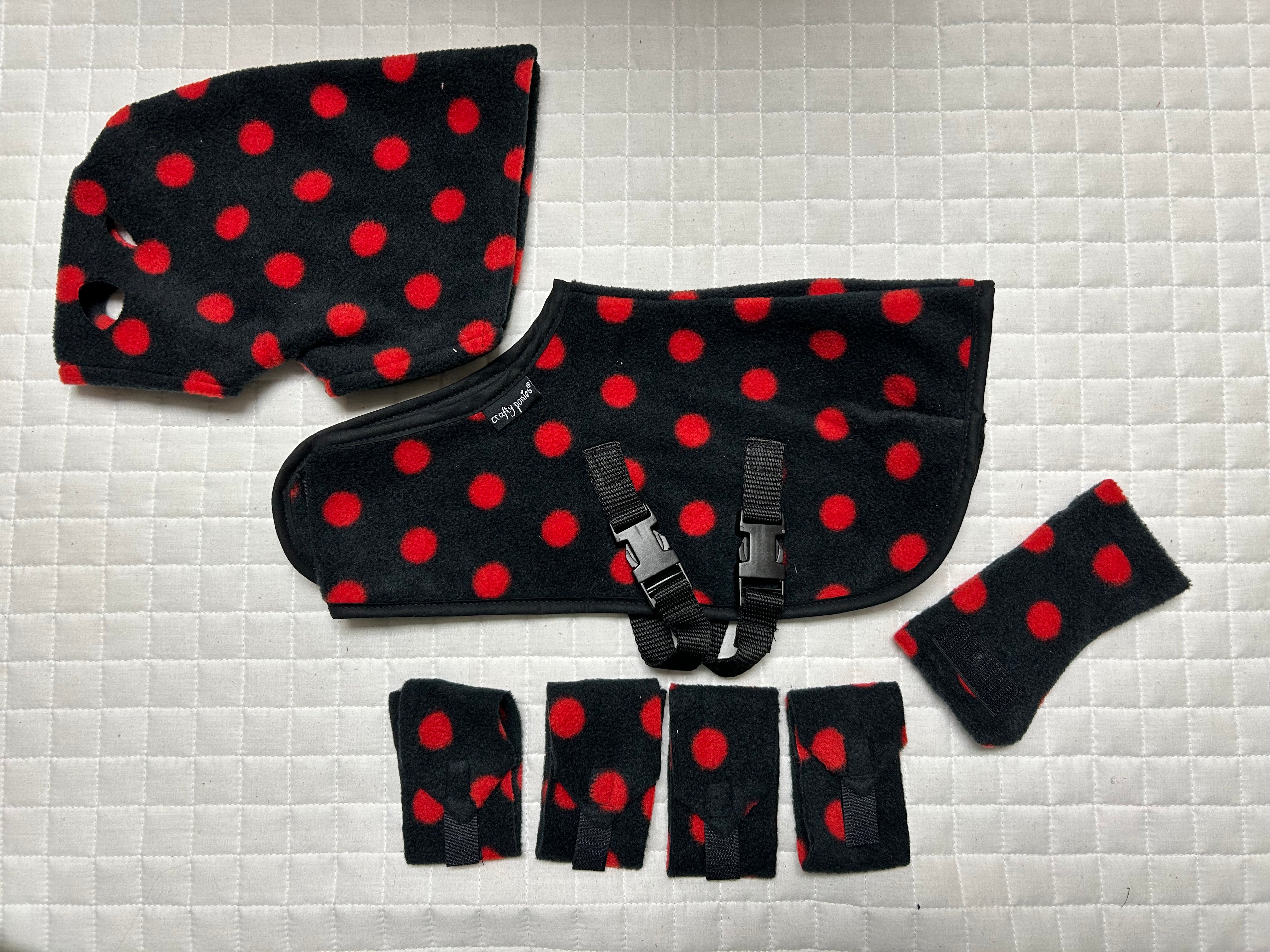 Crafty Ponies Snuggle Rug Set