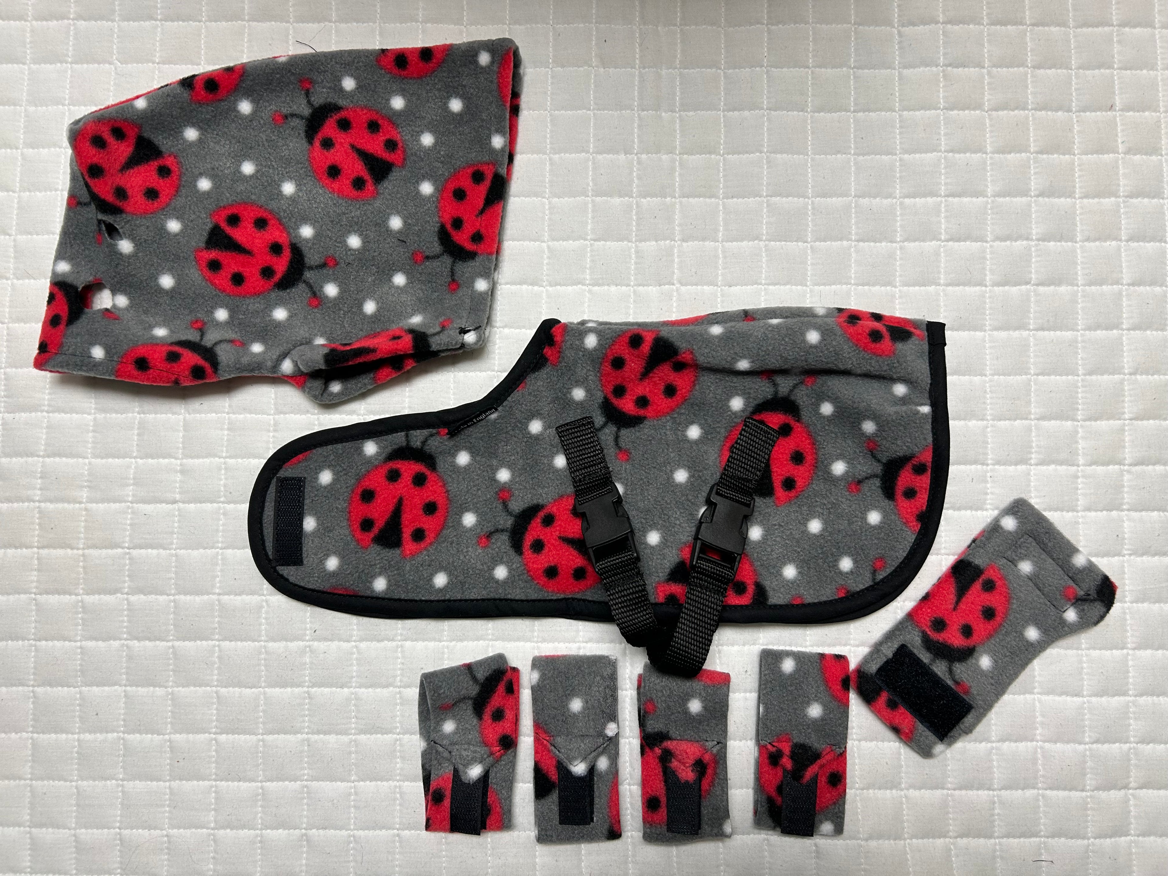 Crafty Ponies Snuggle Rug Set